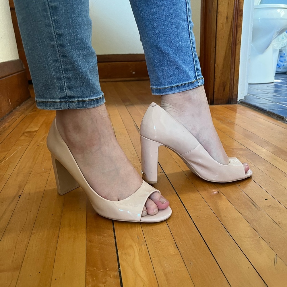 DKNY Nude Heels size 8